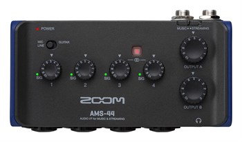 Zoom AMS-44 - Аудиоинтерфейс для музыки и стриминга AMS-44 - фото 5838